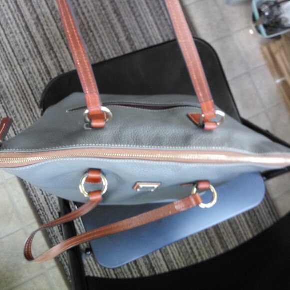 Dooney & Bourke - Tammy  Grain Leather Tote Handbag Large Gray - Picture 7 of 7
